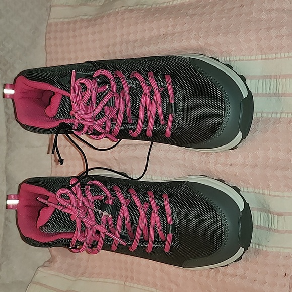 NWT youth size 3 all in motion ankle boots - Picture 2 of 7